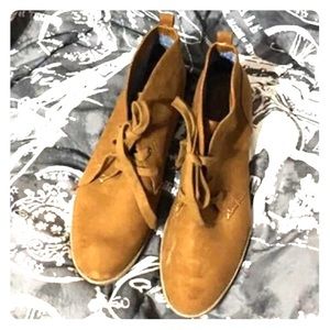 Indigo rd NWT size 8 suede lace up Booties